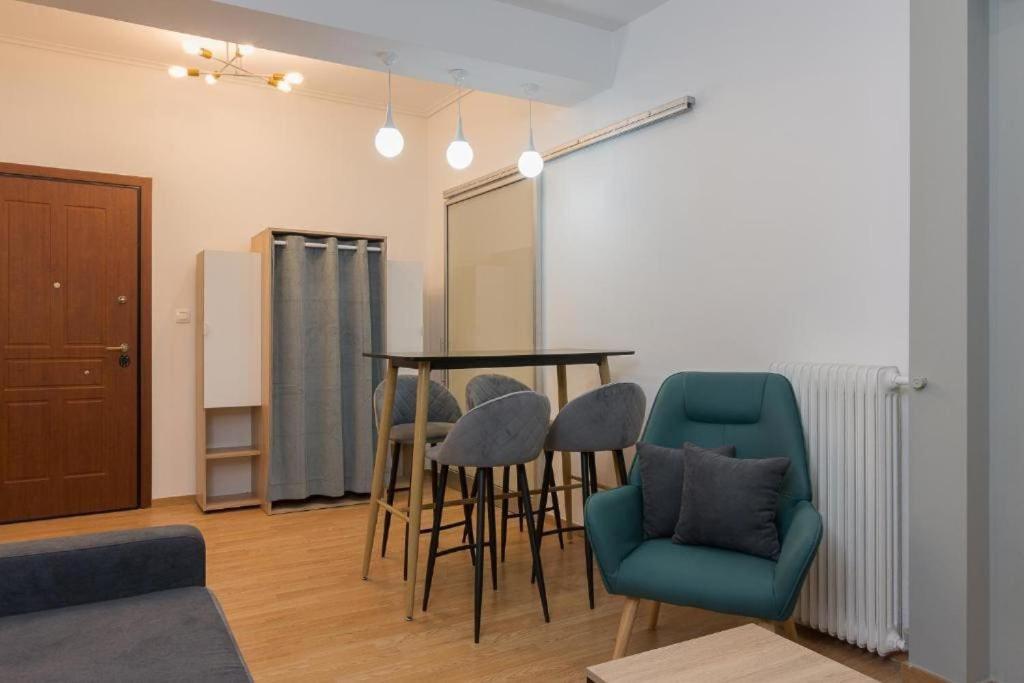 Fully Renovated 1 Bedroom Condo Athen Exterior foto