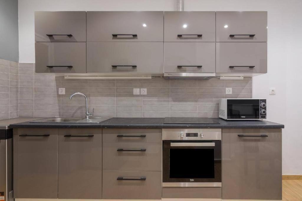 Fully Renovated 1 Bedroom Condo Athen Exterior foto